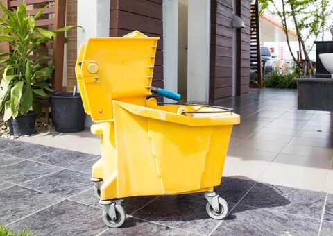 5 Reasons To Hire A Local Janitorial Company For Your Business